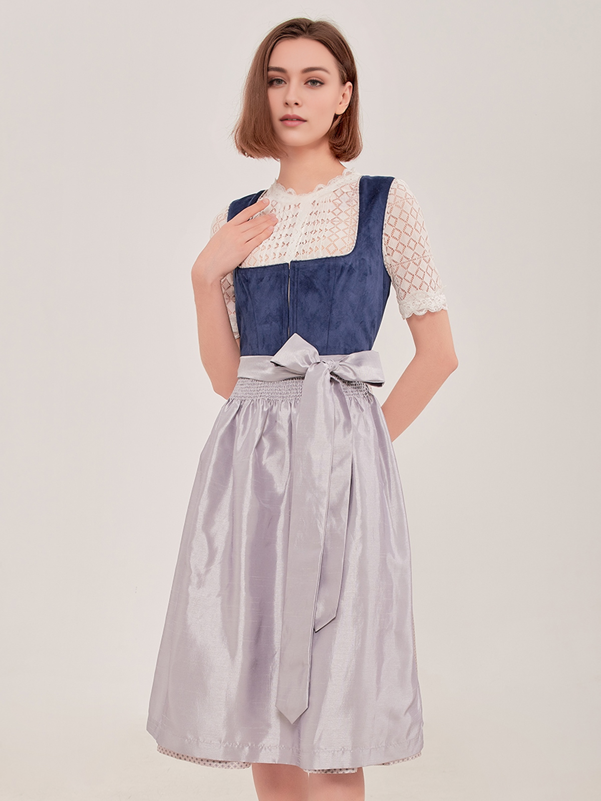 Hellblaues Dirndl in eleganter Ausführung
