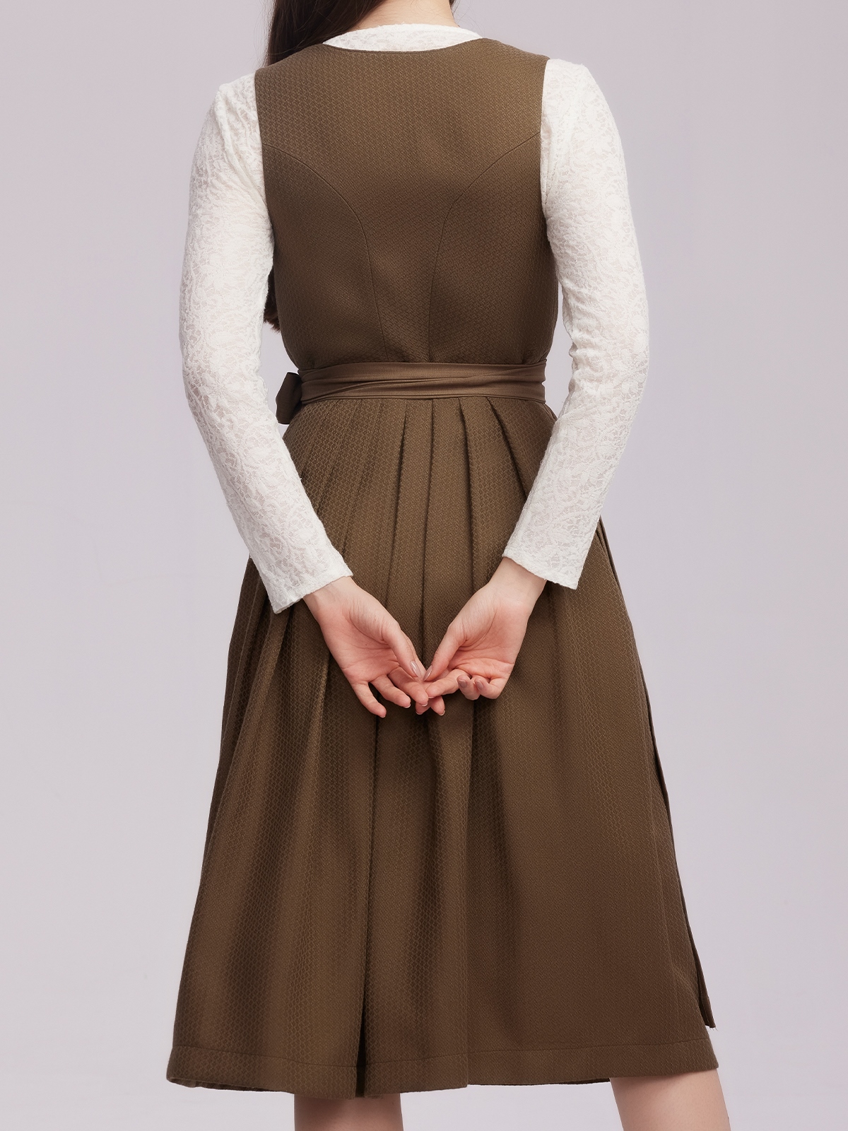 Dirndl Olivgrün – Eleganz in Grün