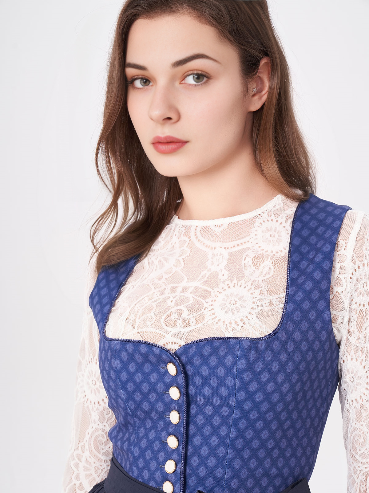 Dirndl in dunkelgrünem Samt