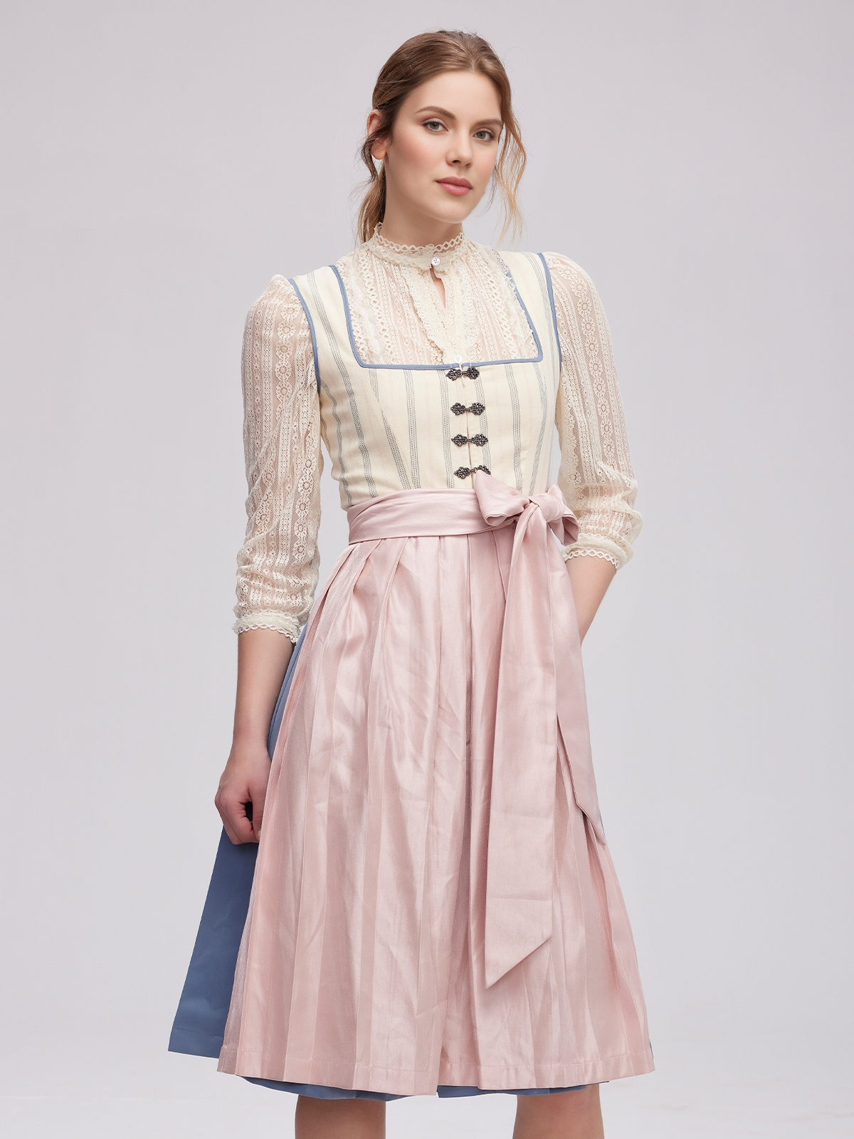 Dirndl in Beige