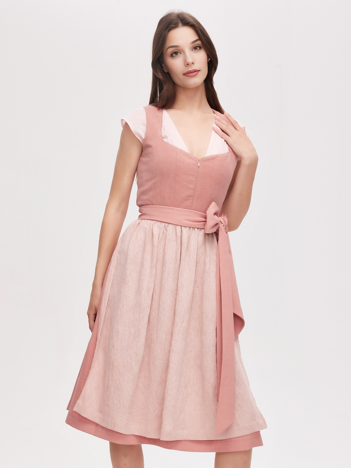 SamtDirndl Grün in eleganter Ausführung