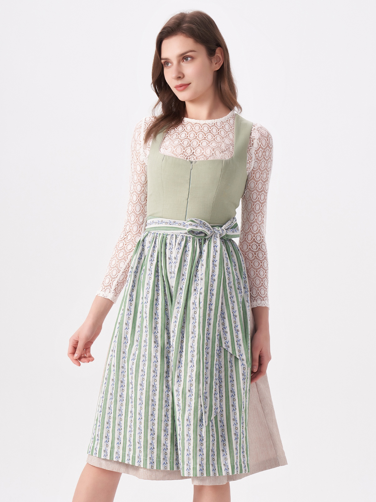 Modernes Dirndl in Grün