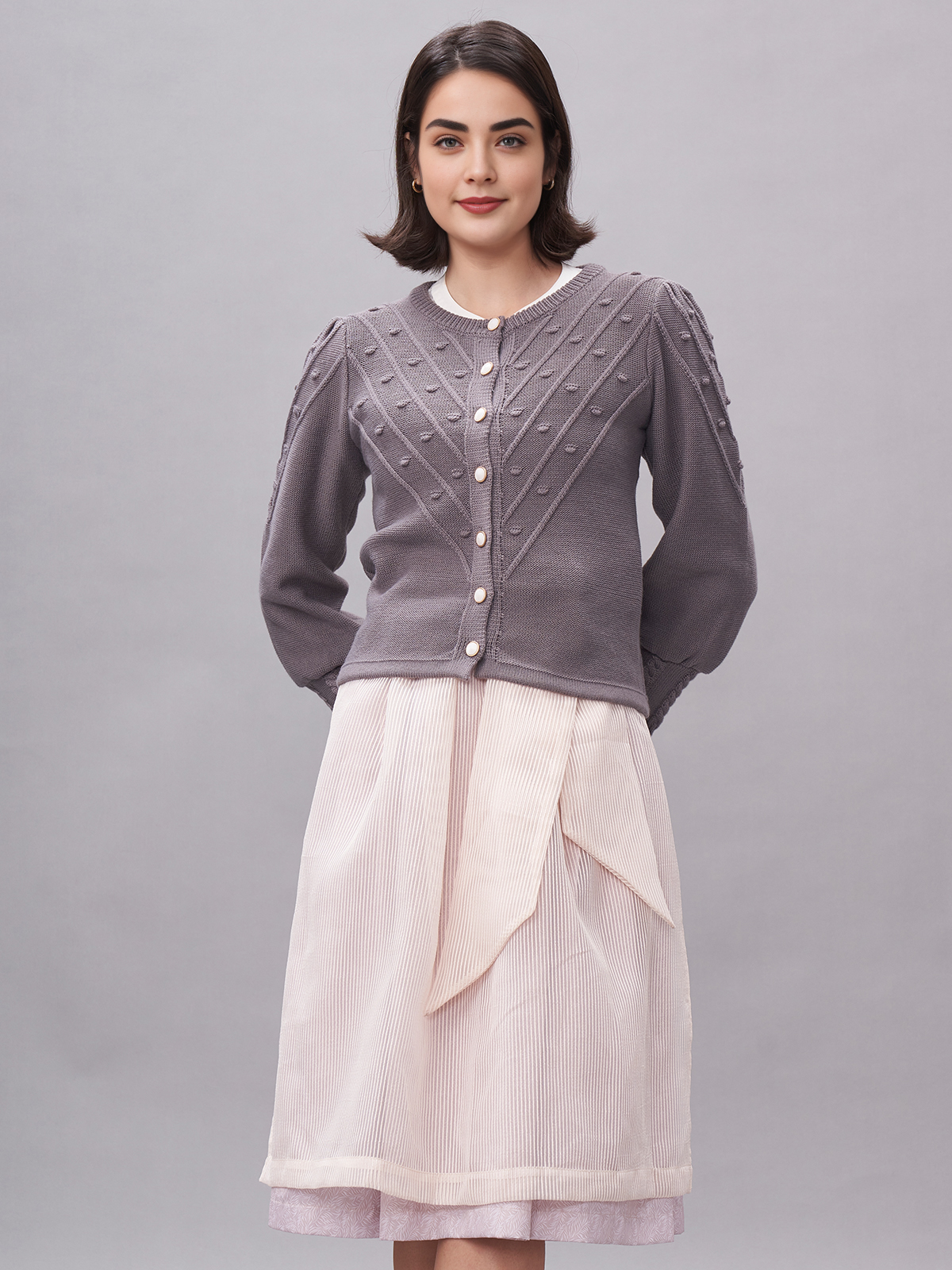 Trachtenrock mit Bluse in grau