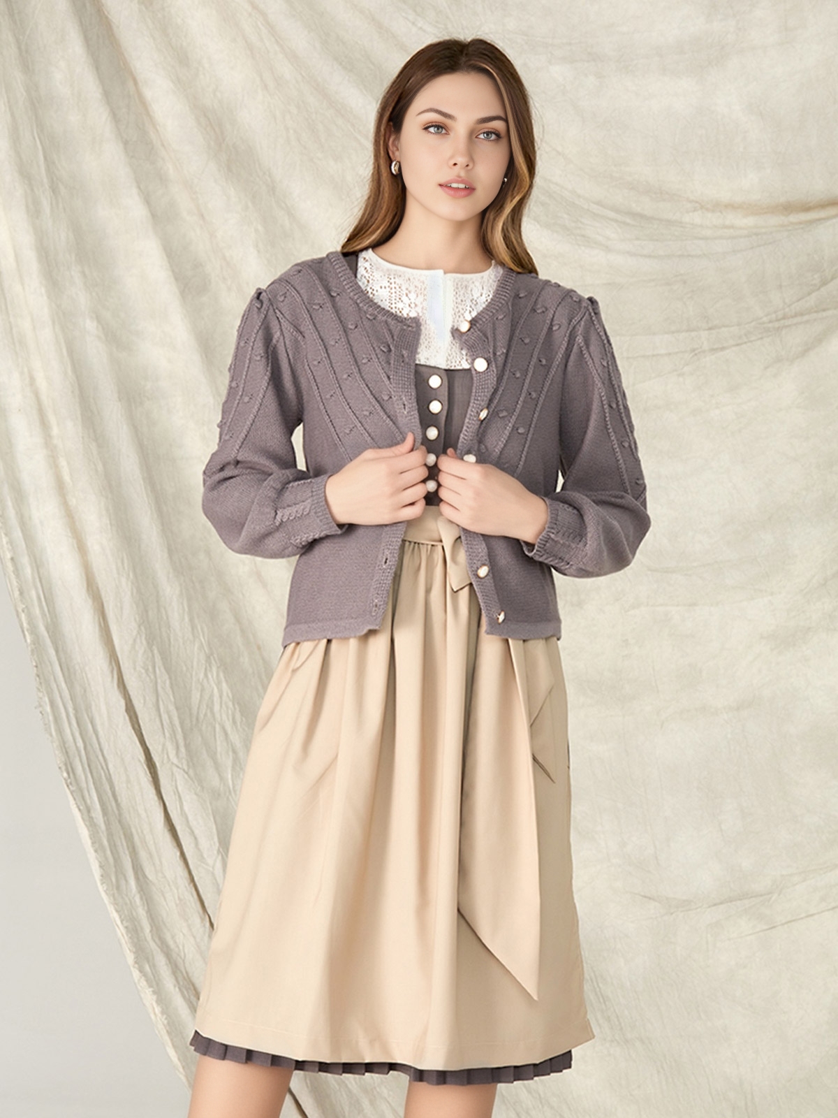 Dirndl in Grau – stilvoll und vielseitig