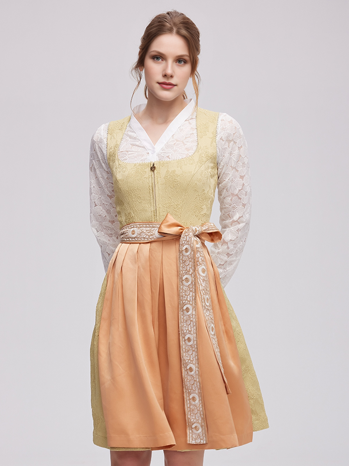 Modernes Dirndl in Gelb