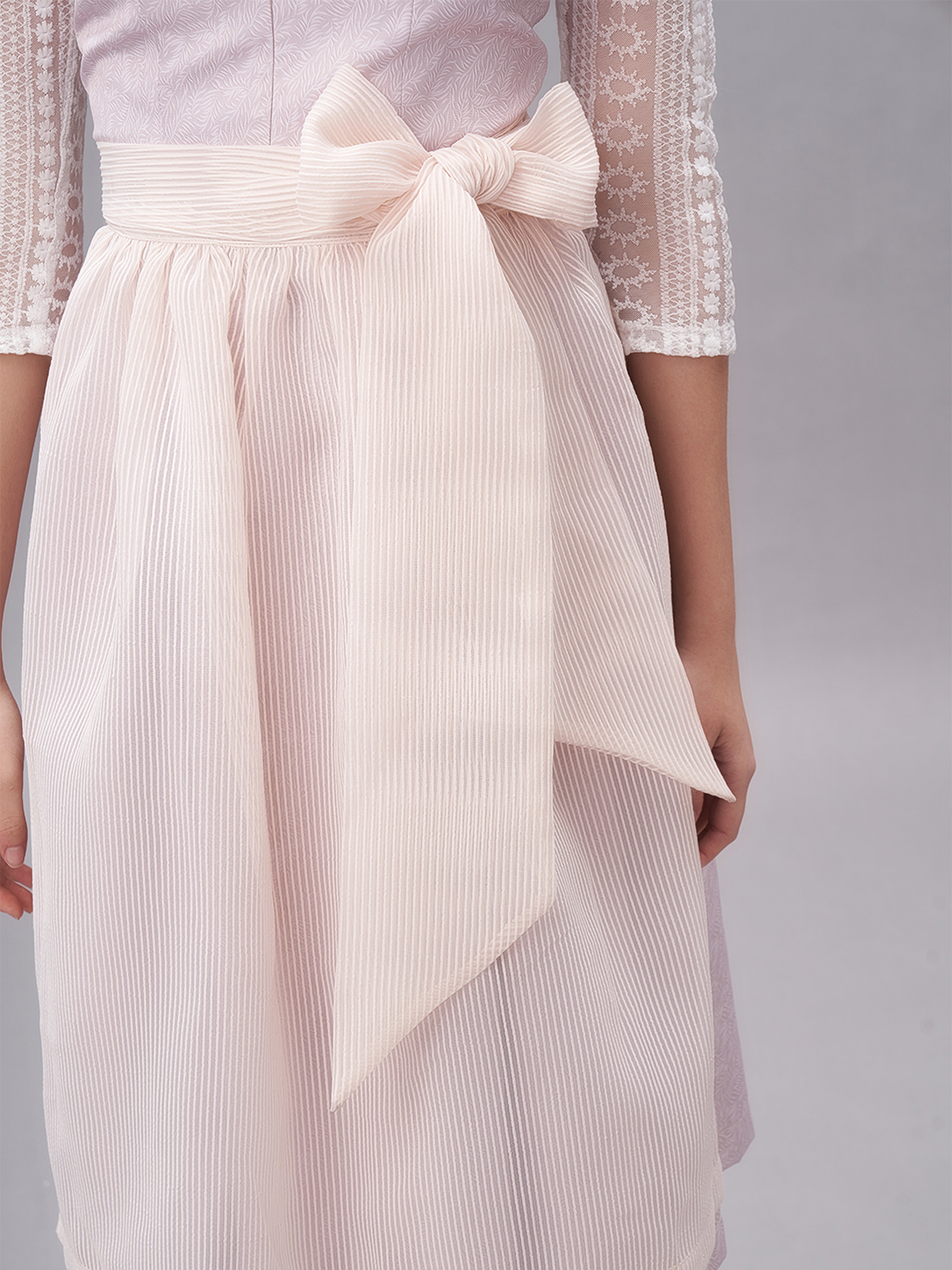 Dirndl in Rosa – Eleganz und Charme