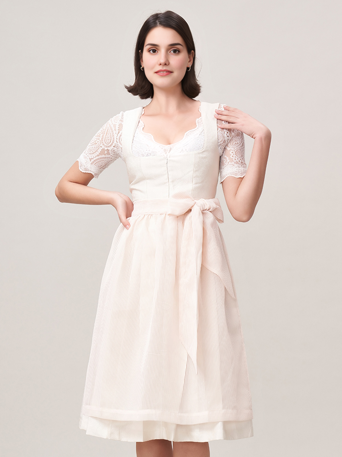 Modernes Midi Dirndl in Beige – perfekt für den Alltag