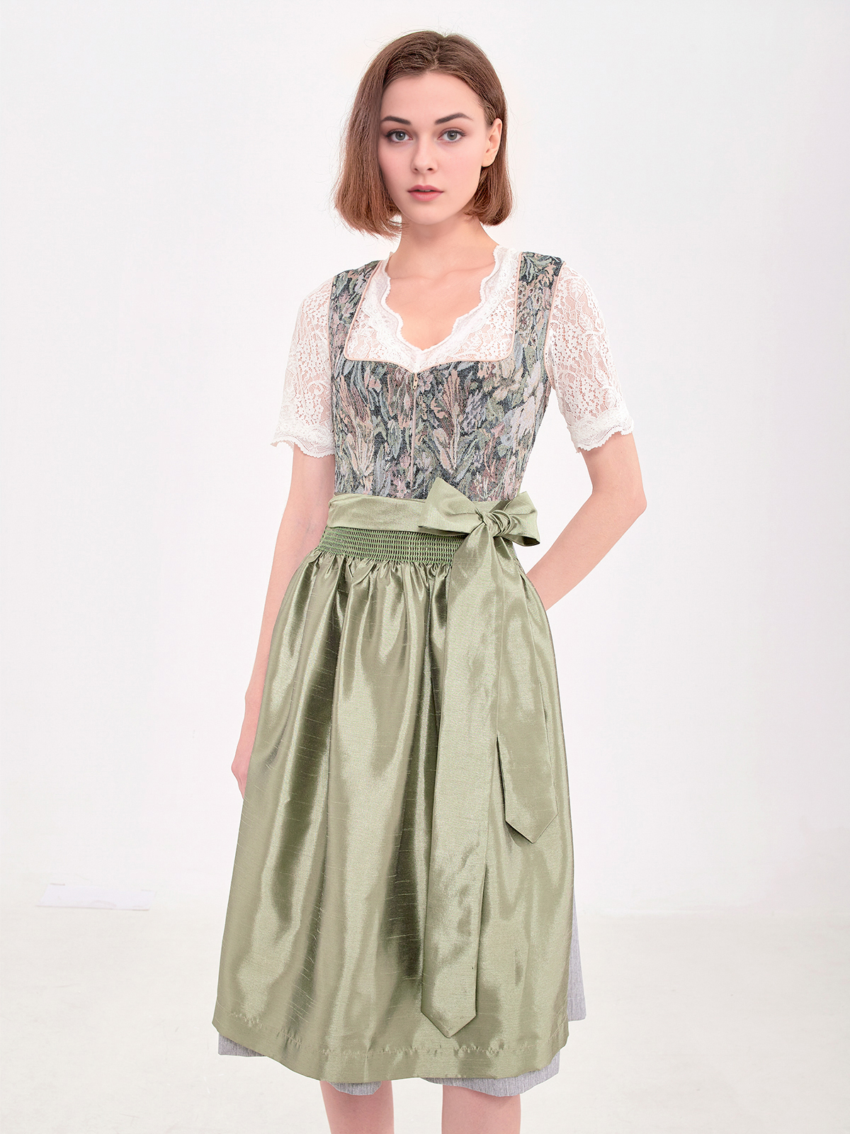 Dirndl Bluse ärmellos in Grün
